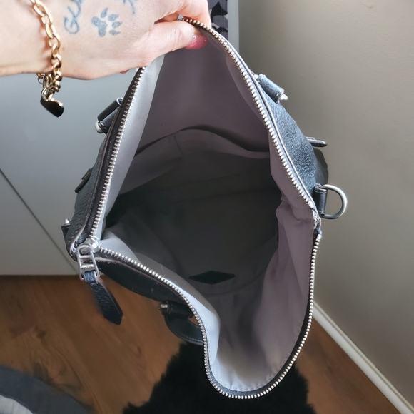 ****SOLD****Fossil handbag - Picture 3 of 4